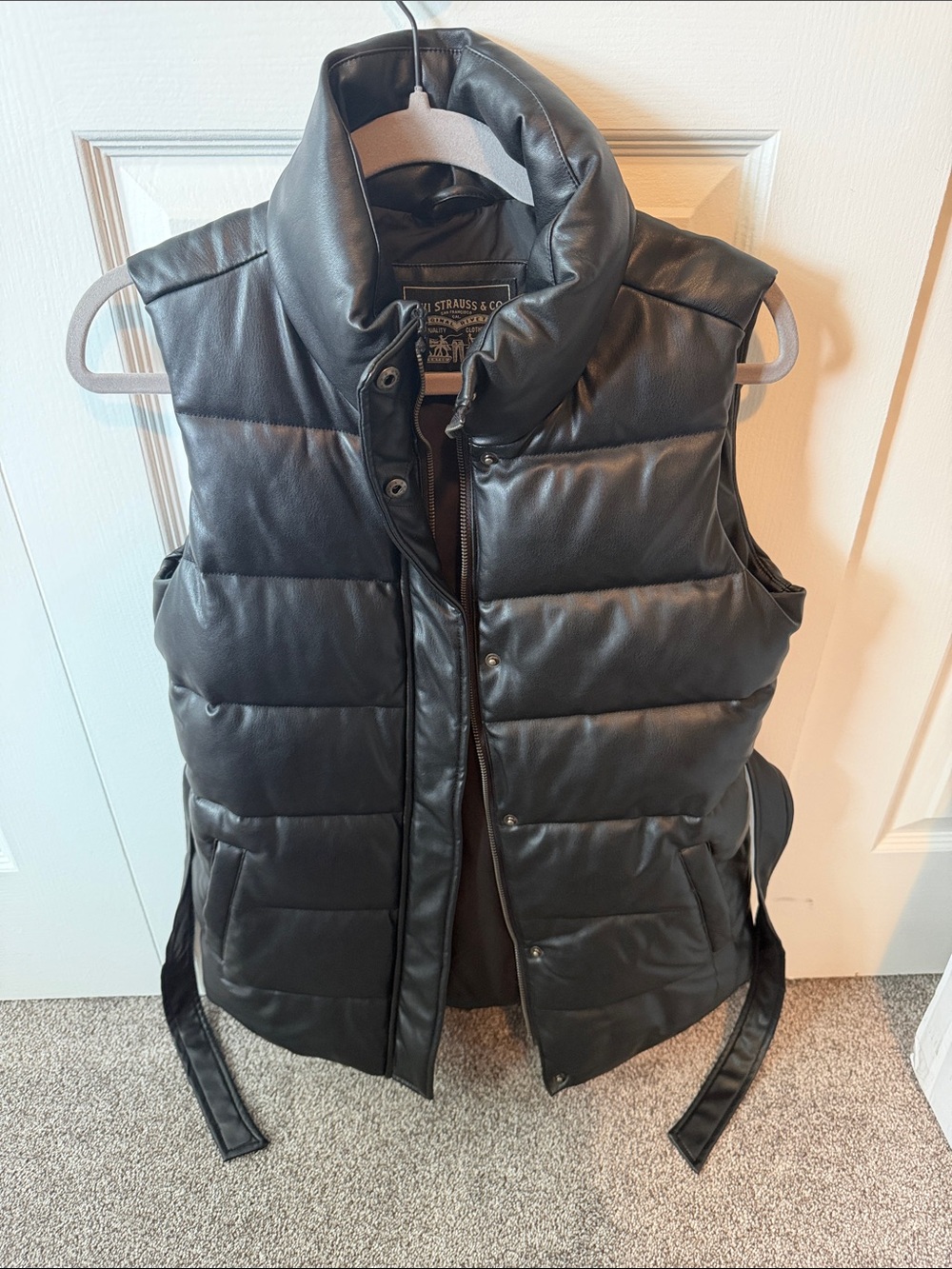 Levi's Women's Black Quilted Puffer Vest with Belt